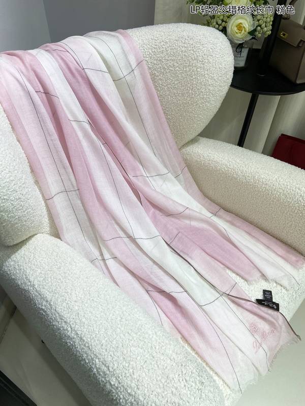 Loro Piana Scarf LPC00051 Loro Piana Scarf LPC00051